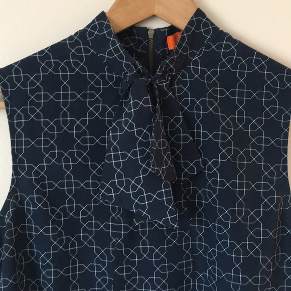 🌼 3/$20 Joe Fresh | Sleeveless Blouse - Picture 2 of 4